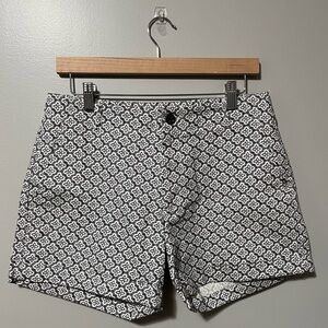 Banana Republic Hampton Fit Chambray Pattern Rolled Cuff Mid Rise Shorts